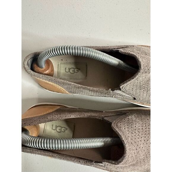 UGG Women's S/N 1018375 Adley Perf Slip-on Loafer Flats Gray & Tan Size 8 - Picture 5 of 6